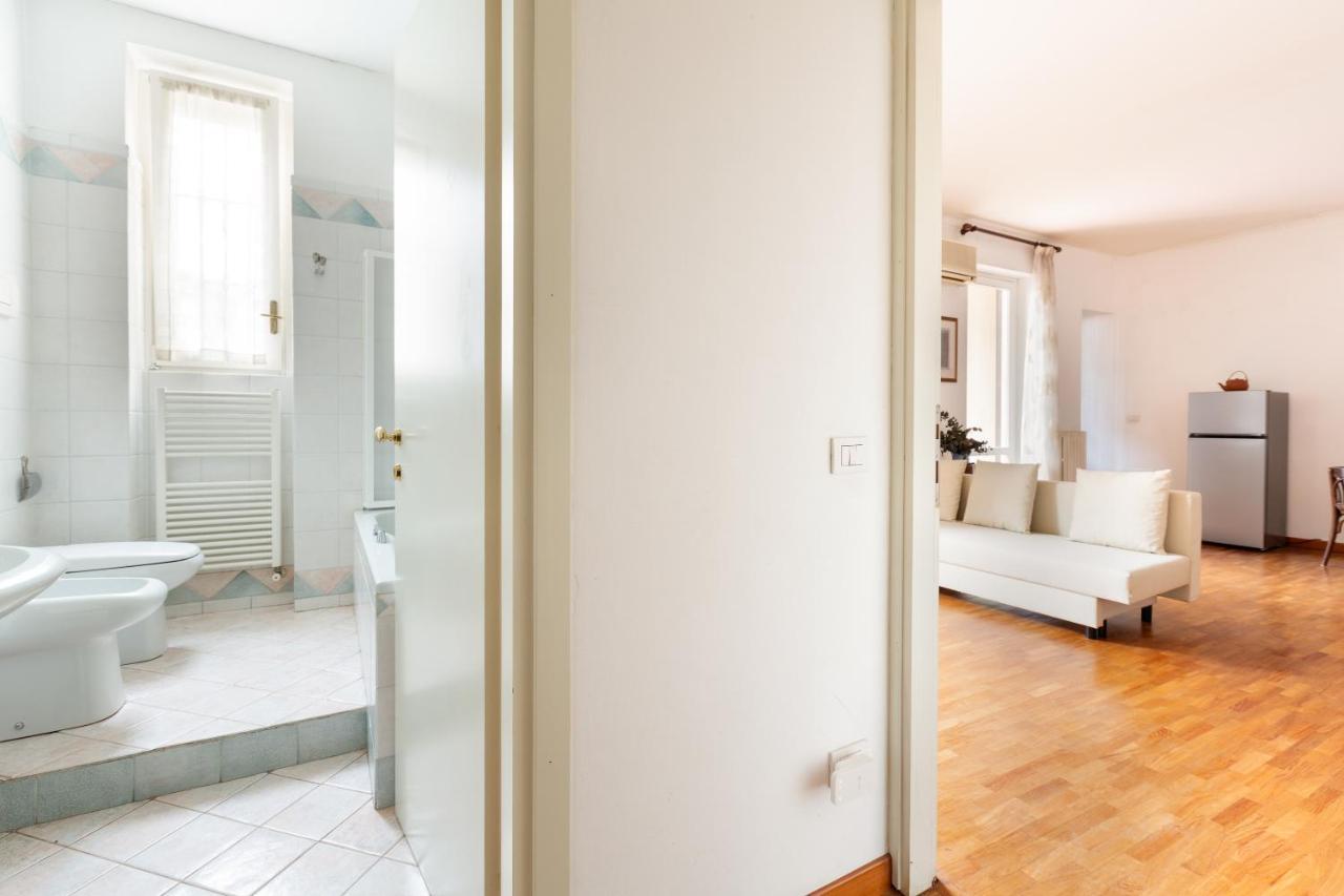 Cozy Apt With Balcony - Porta Romana District Milan Exterior photo