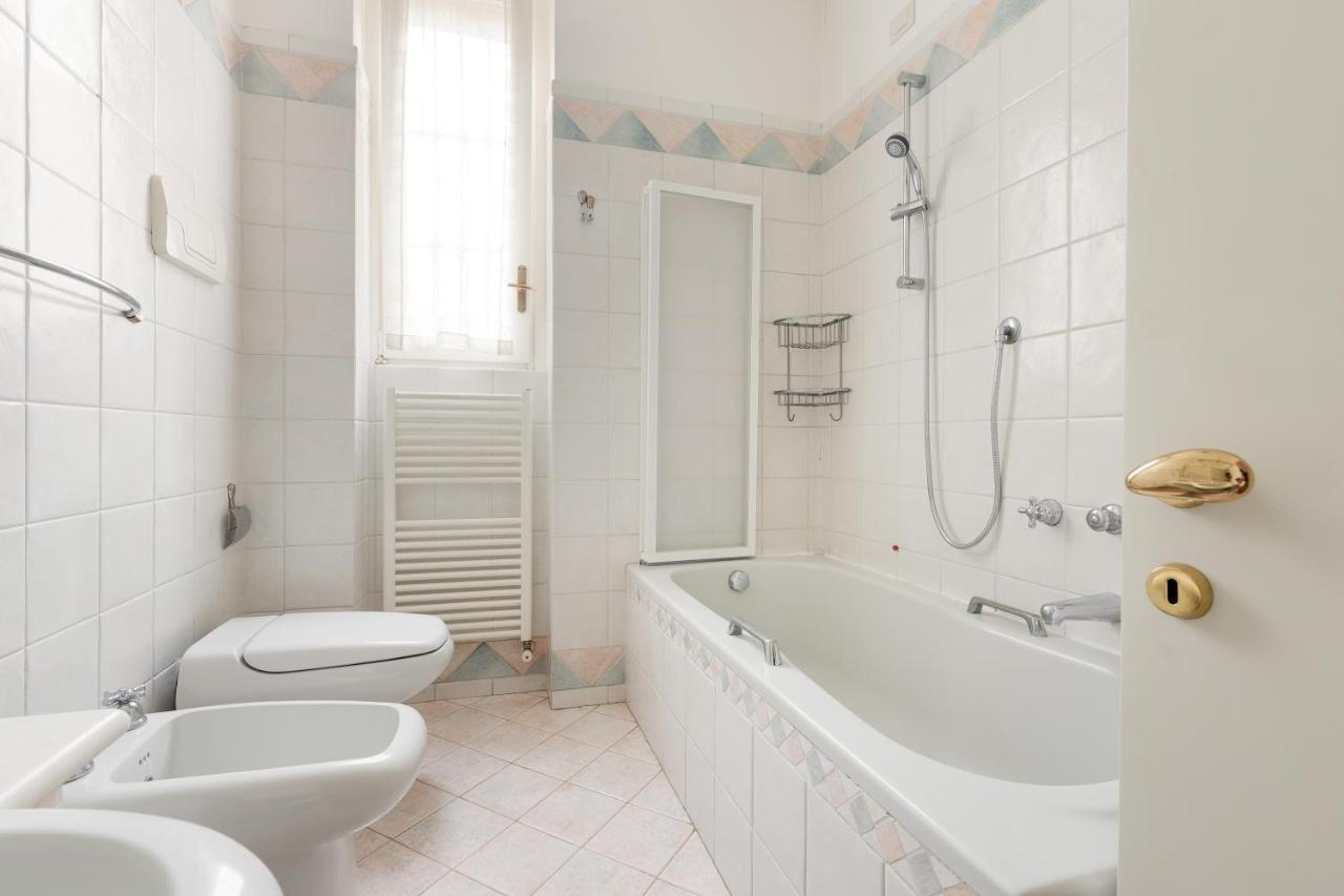 Cozy Apt With Balcony - Porta Romana District Milan Exterior photo